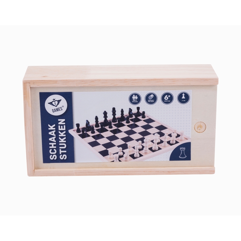 32 pièces d'échecs en bois