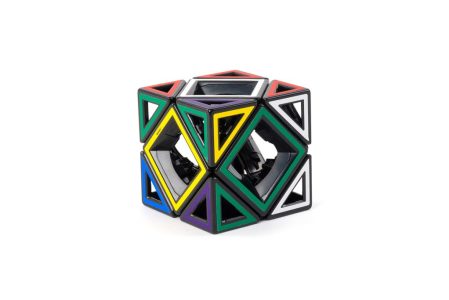 m_hollow-skewb-cube_lr_09_product-disassembled-1024x683