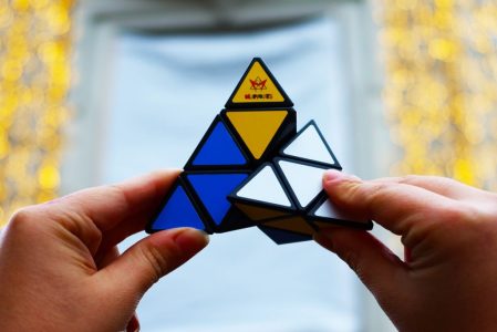 m_pyraminx_lr_10-lifestyle-1024x683